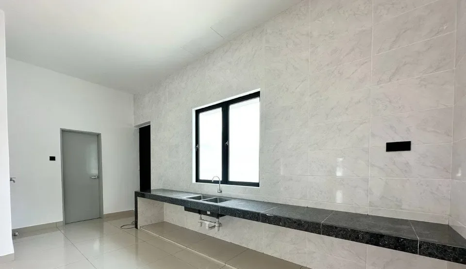 The Grand 9 dry and wet kitchen, real completed unit
